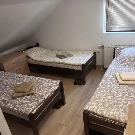 Hostel Maja 2 Ζρένιανιν